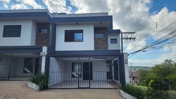 Casa com 3 dormitórios à venda, 119 m² por R$ 670.890,00 - Petrópolis - Novo Hamburgo/RS