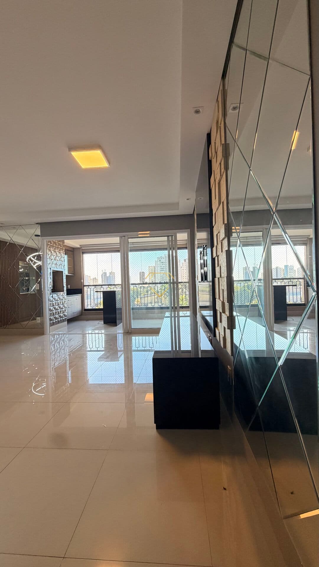 Apartamento Alto Padrão - 3 Suítes - 2 vagas