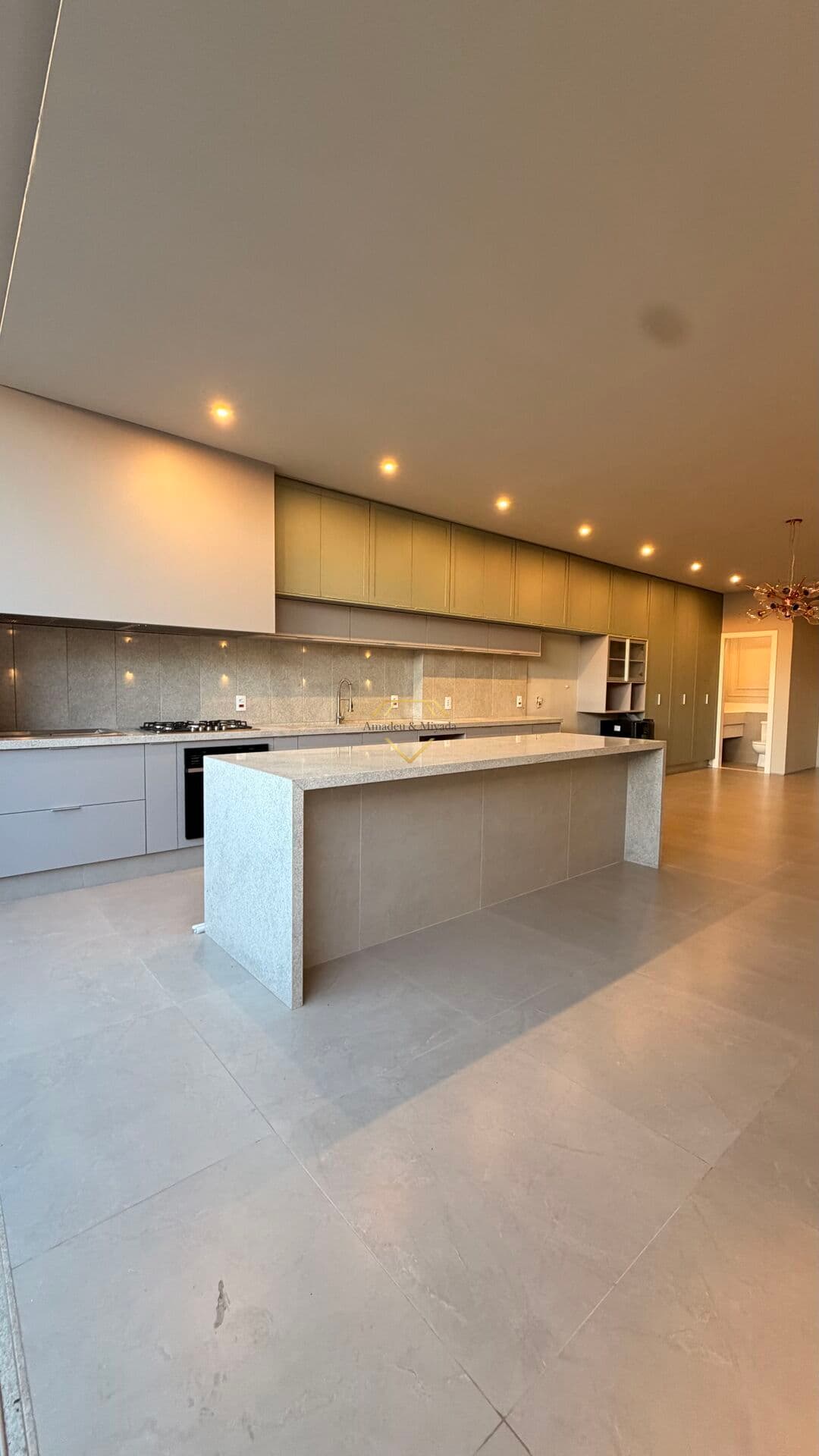 Linda casa no Condomínio Barcelona