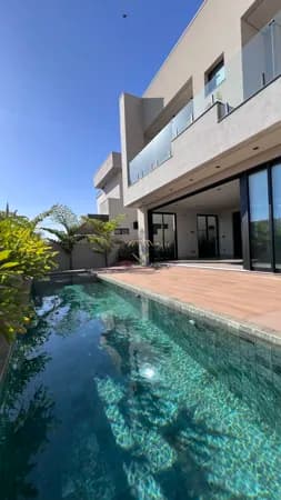 Alphaville 2 - Sobrado com 431,16m² de terreno e 326,15m² de construção.