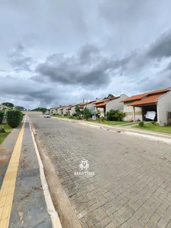 Casa em Senador Canedo - Sítios Vale das Brisas