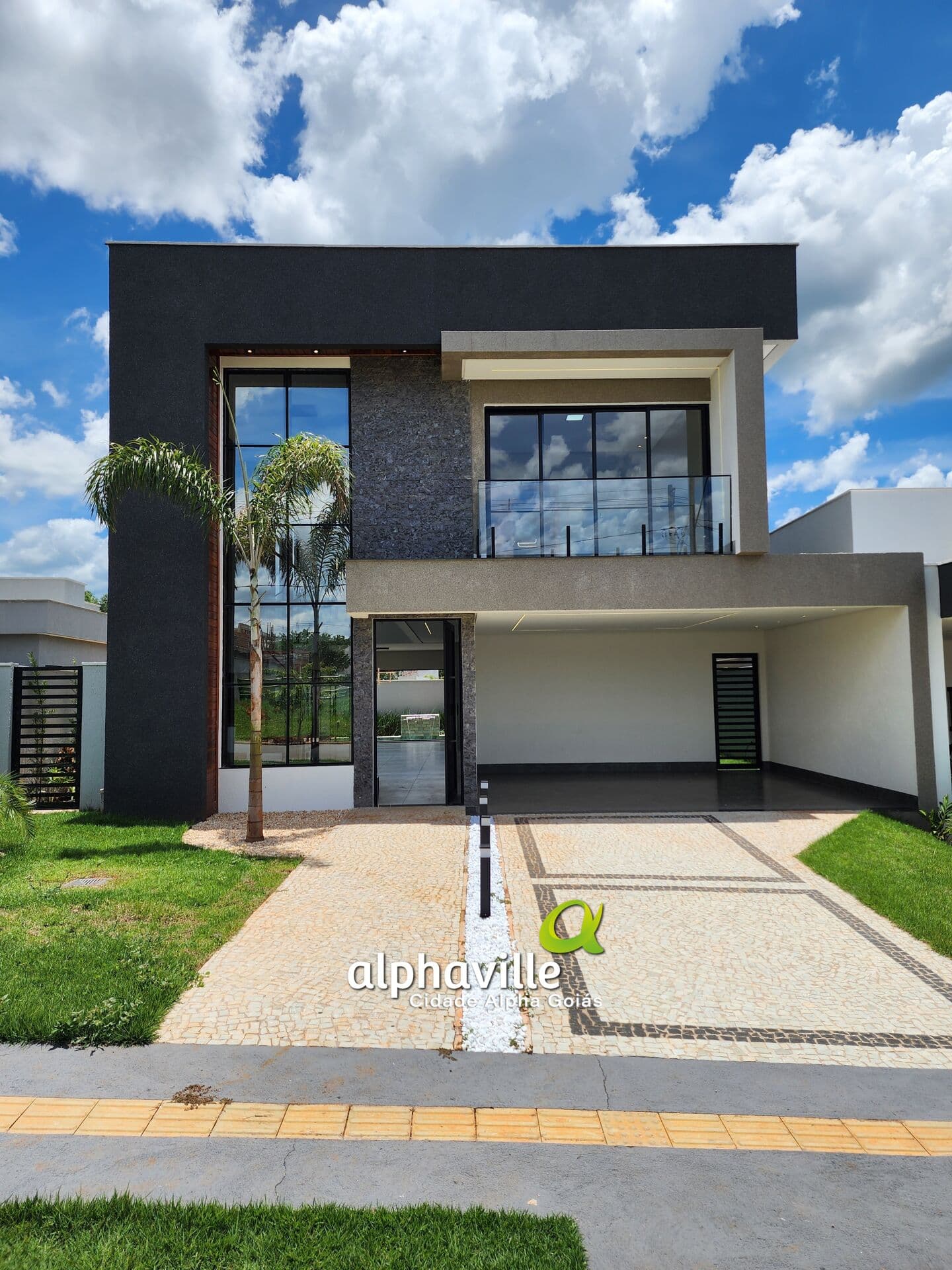 Sobrado em Senador Canedo - Terras Alpha Residencial 2
