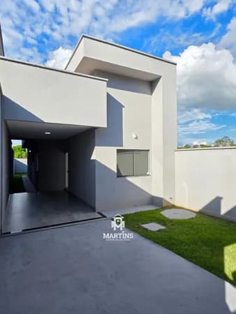 Casa em Senador Canedo - Condomínio Portugal