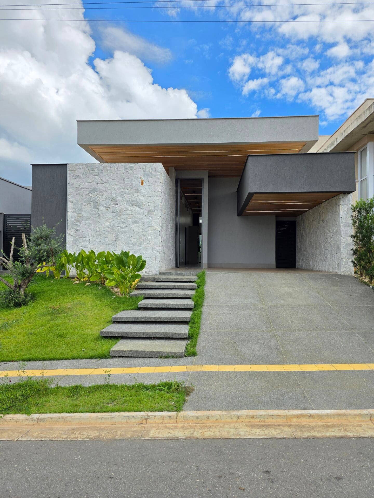 Casa em Senador Canedo - Jardins Nápoles