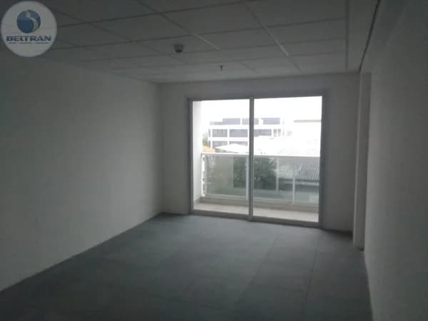 Sala comercial Andar Comercial para Aluguel em Centro Guarulhos-SP