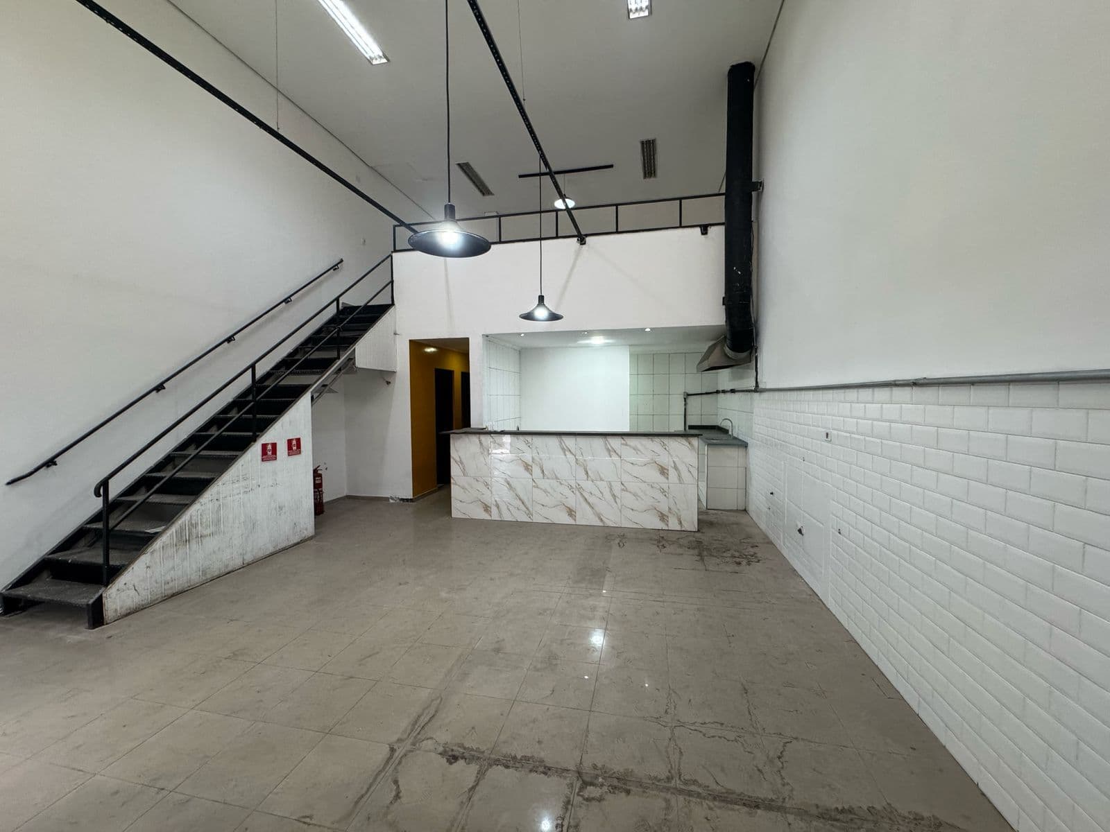 Salão comercial Padrão para Aluguel em Vila Maria Baixa São Paulo-SP