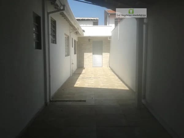 Casa Padrão para Venda em Parque Industrial São José dos Campos-SP