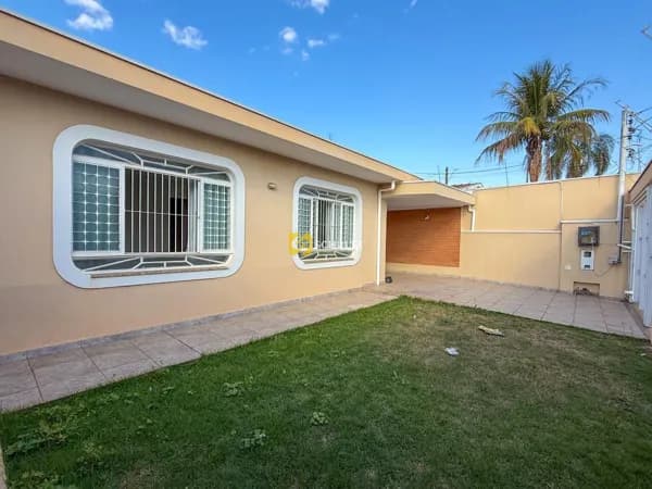 Casa em Rio Claro - Estádio