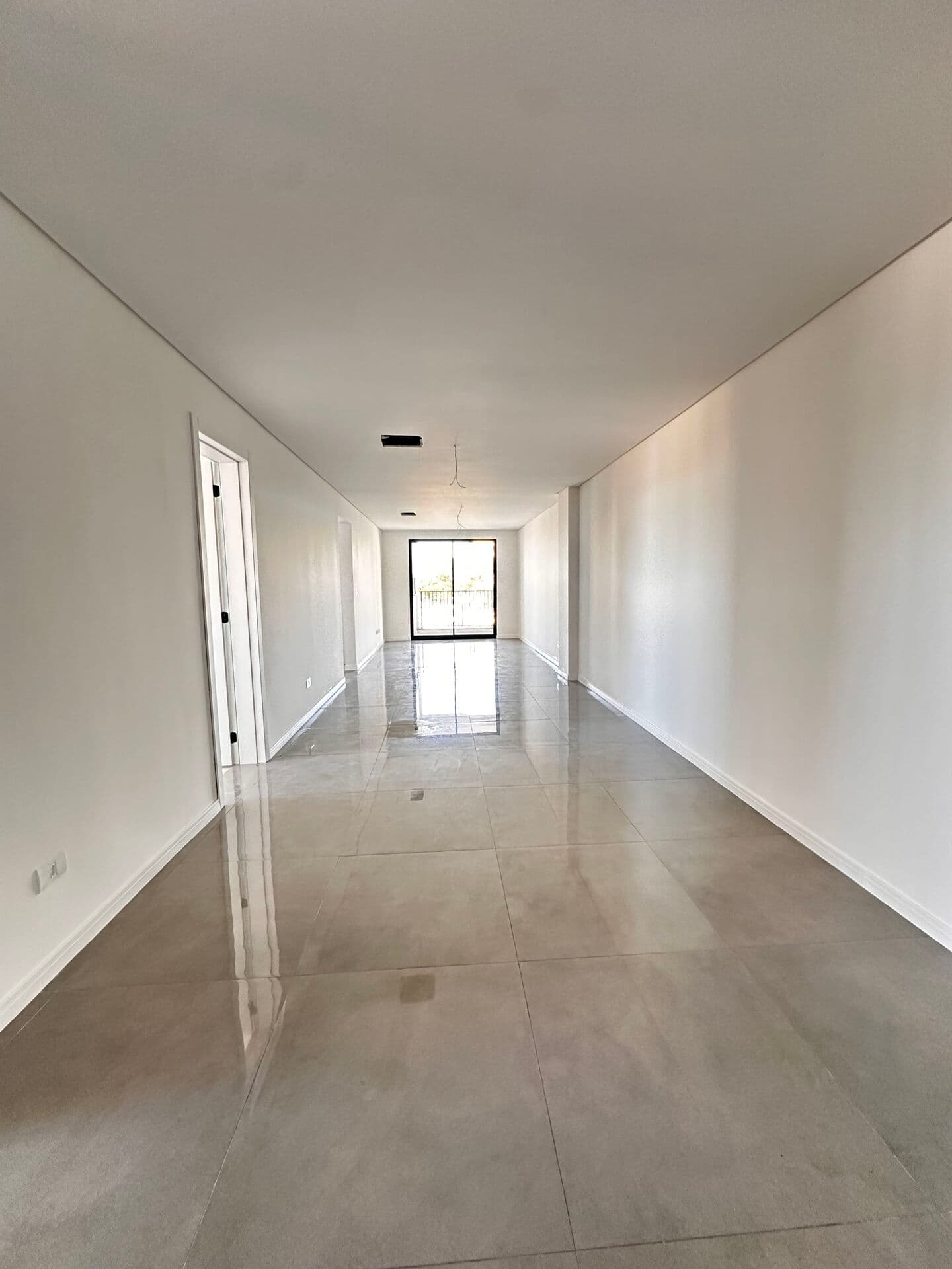 Apartamento 3 Quartos com Suíte no Capão Raso em Curitiba | Edifício Dom Gabardo | 98m² com Sacada e Churrasqueira