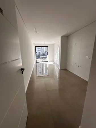 Apartamento 2 Quartos à Venda no Capão Raso em Curitiba | Edifício Dom Gabardo | Sacada com Churrasqueira e Vaga de Garagem