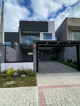 Sobrado Alto Padrão com Piscina à Venda na Costeira | 3 Quartos e Suíte – Araucária
