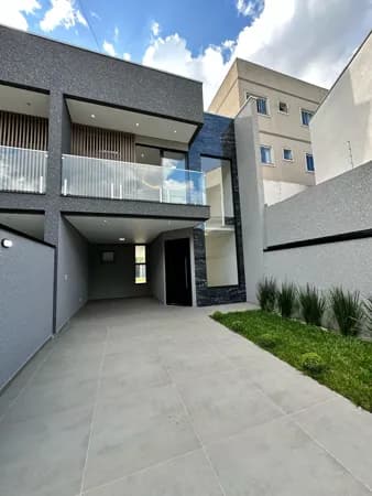 Sobrado COM DOCUMENTAÇÃO INCLUSA de Alto Padrão à Venda em Araucária - 3 Quartos, Piscina, Área Gourmet | R$ 1.250.000