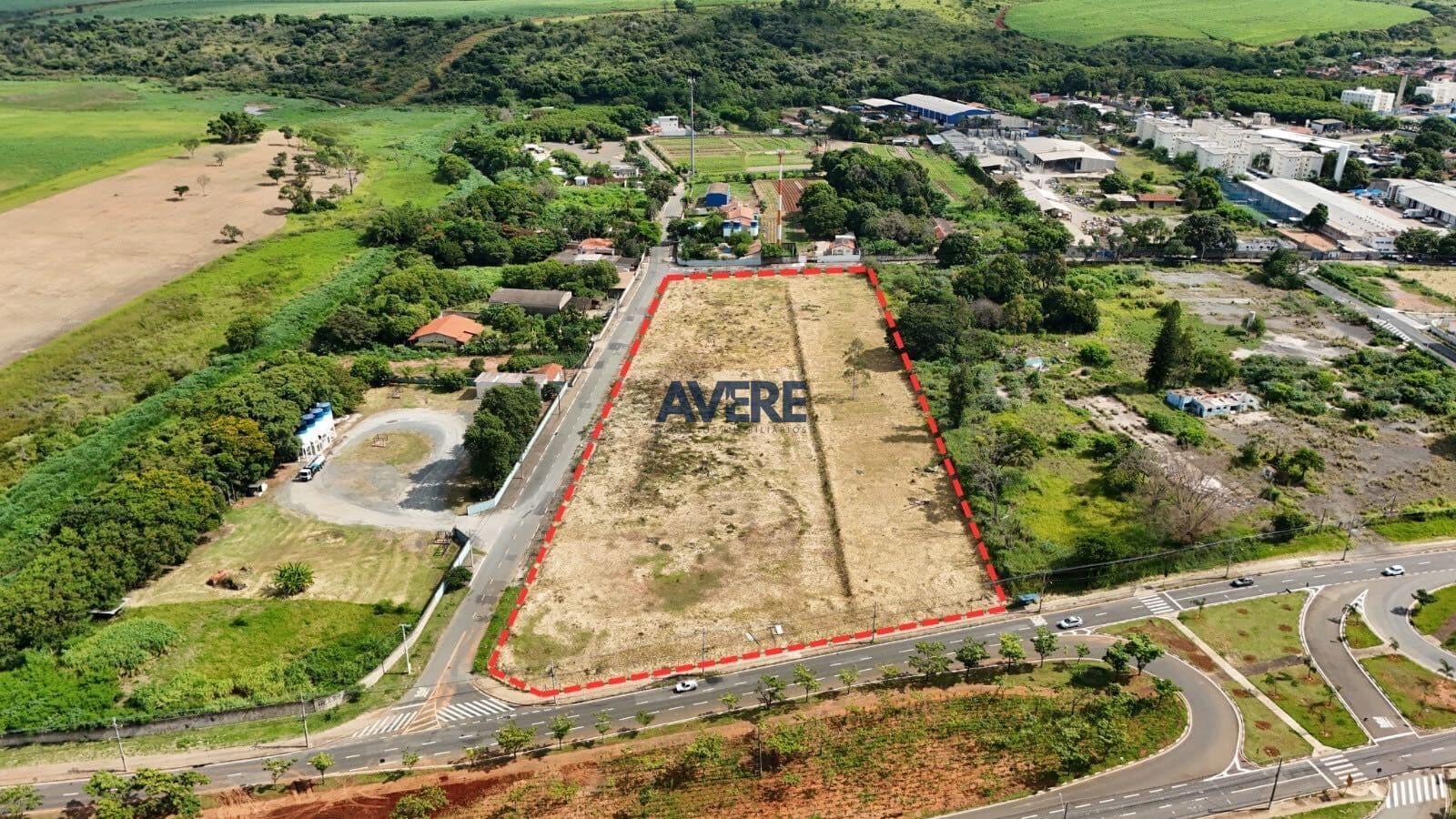 Área Industrial à venda com projeto de galpão aprovado em Campinas/SP