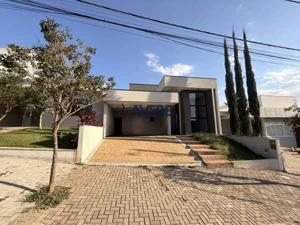 Casa térrea à venda no Condomínio Porto do Sol em Valinhos/SP | 3 suítes | piscina | casa nova