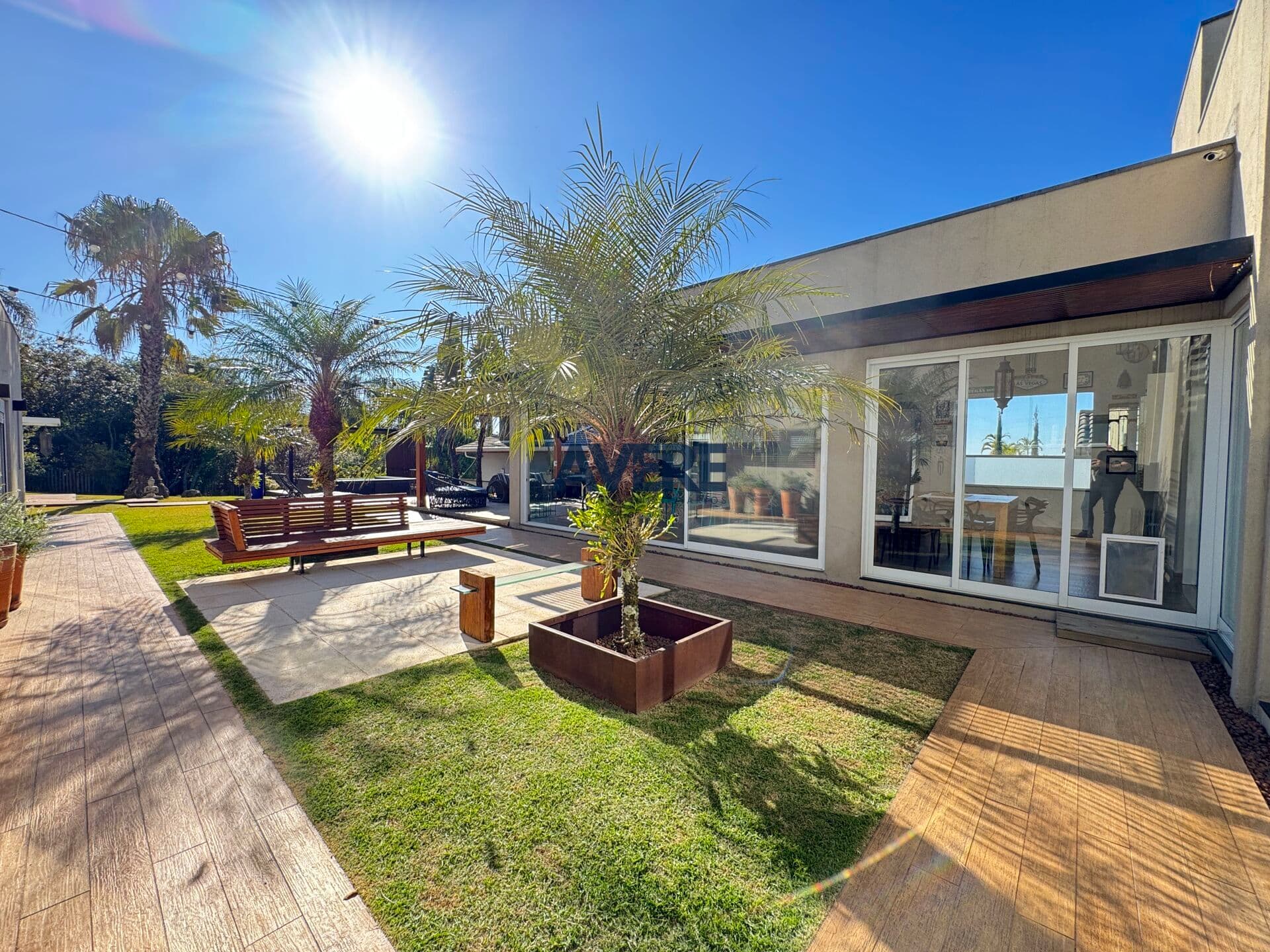 Casa térrea à venda no Clube de Campo Valinhos