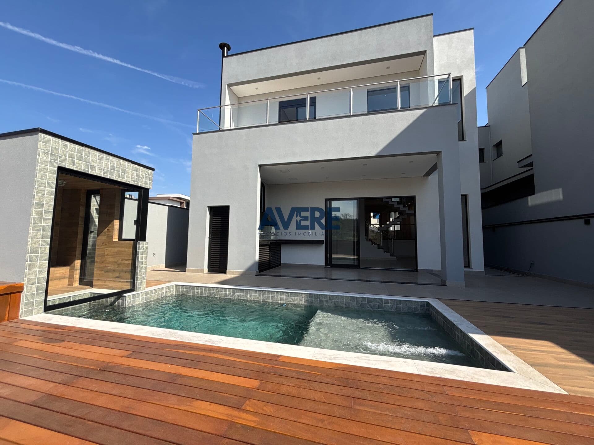 Casa no Mont’Alcino a venda em Valinhos, bairro Roncáglia/ 3 dorms, 3 suítes, 2 banheiros, 4 vagas.