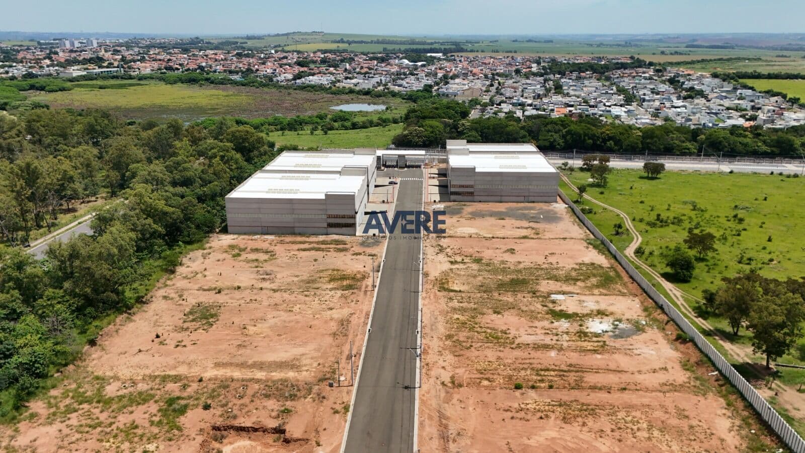 Terreno à venda em condomínio industrial na cidade de Paulínia