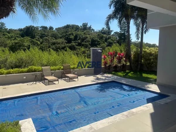 Casa à venda no Condomínio Morada das Nascentes em Valinhos com vista para mata preservada