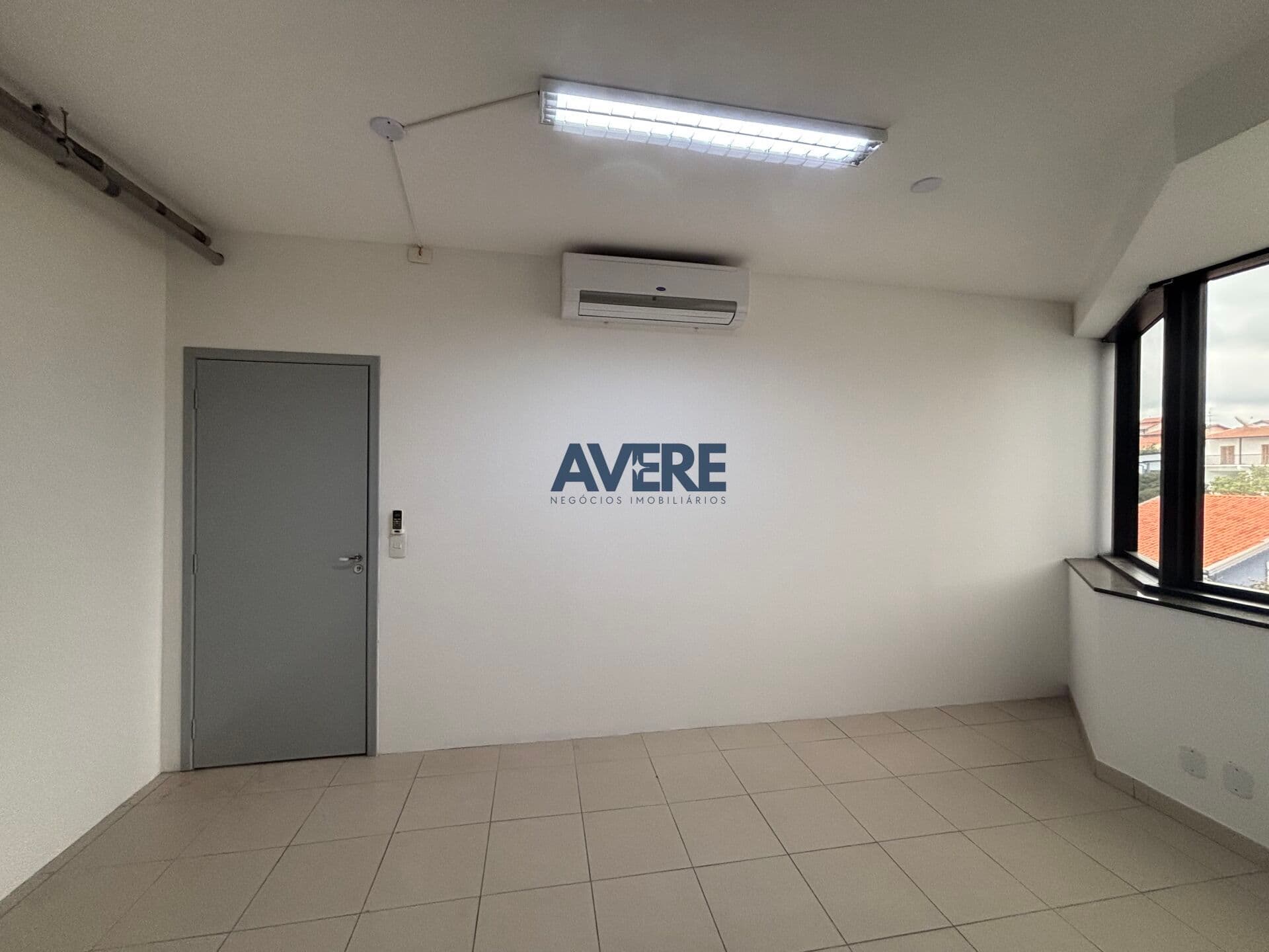 Locação de Sala Comercial 70m² no Edifício Ellopar – Valinhos/SP, Excelente Localização