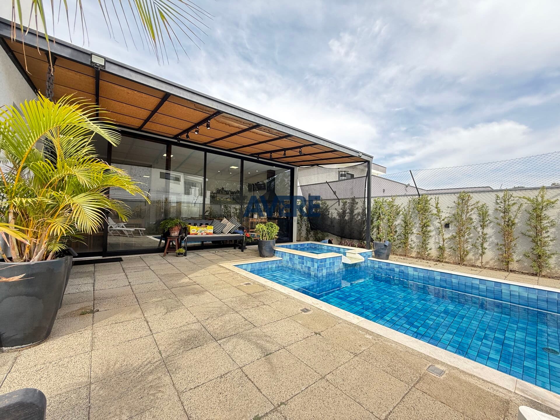 Casa térrea à venda em Valinhos no condomínio Ecovilla