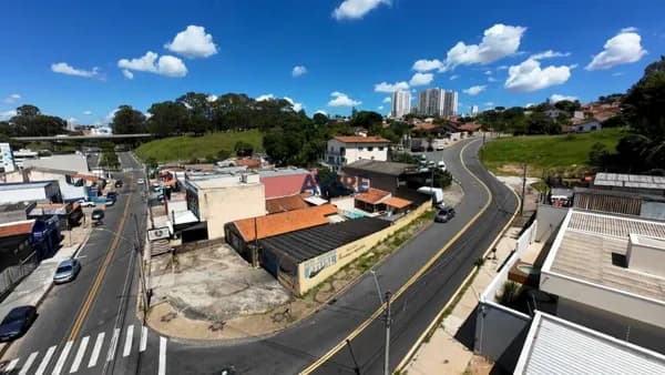Área Comercial á venda na Avenida Gessy Lever em Valinhos/SP