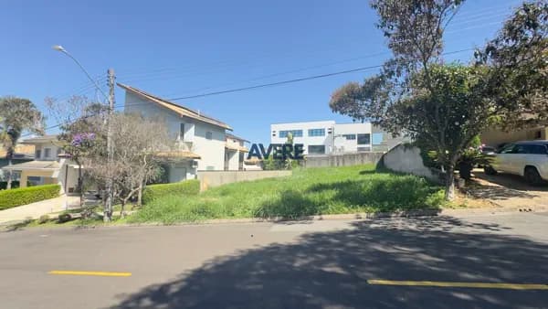 Terreno à venda no Residencial Ouro Verde em Valinhos