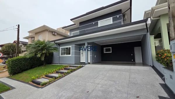 Casa à venda no Condomínio Vivenda das Cerejeiras em Valinhos