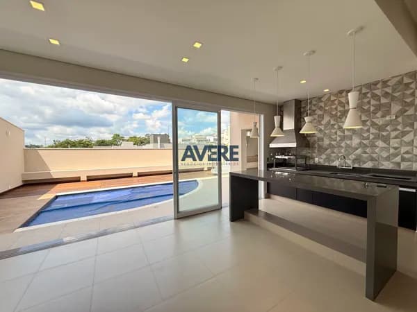 Casa à venda em Valinhos com vista privativa permanente