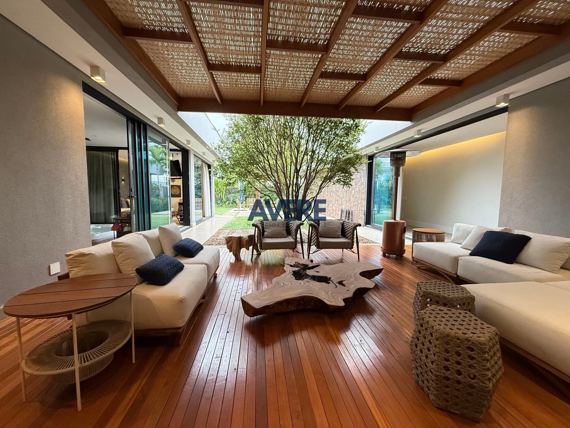 Casa de luxo à venda em Valinhos no Condomínio Ypê Dourado