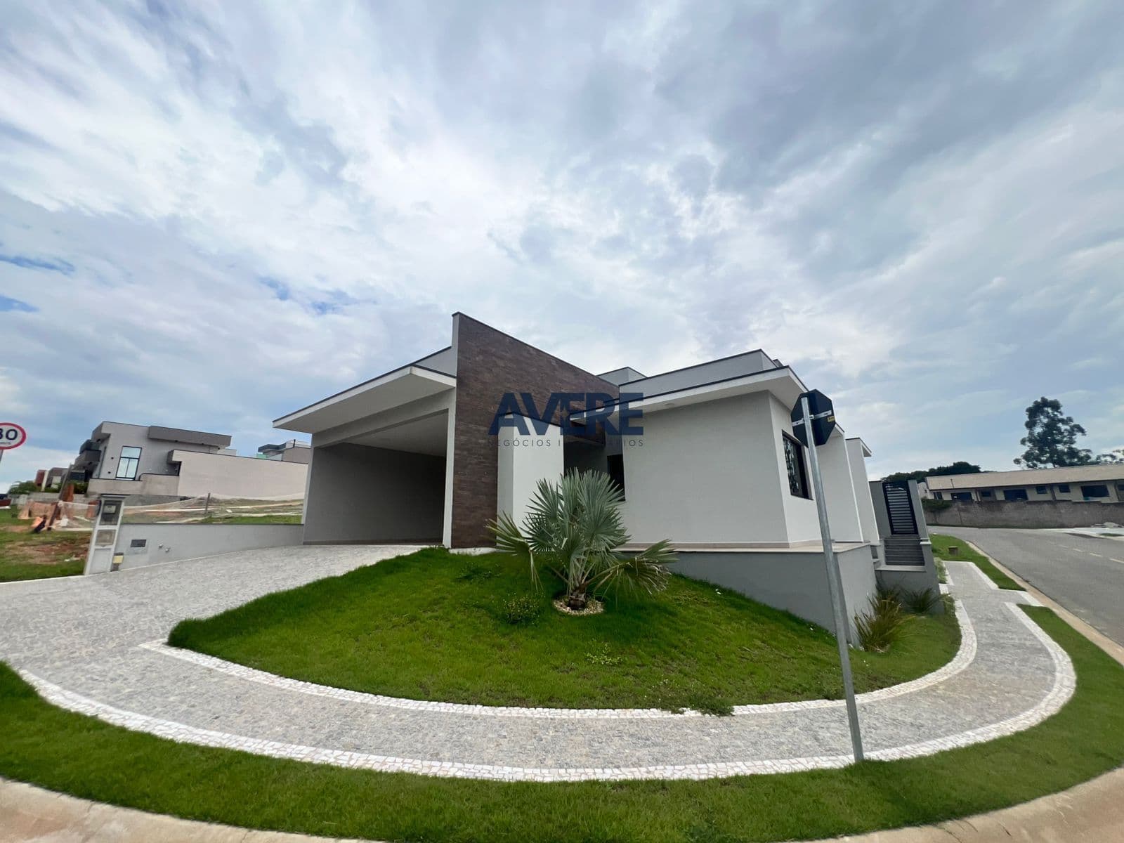 Casa à venda no Condomínio Colline di Parma em Valinhos - térrea com 3 suítes