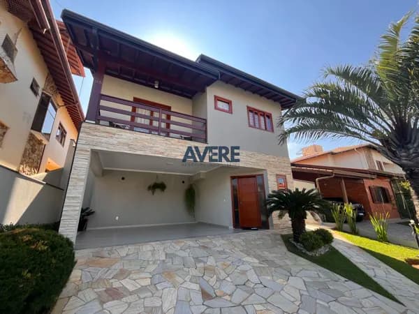 Casa à venda no Condomínio Terras do Oriente em Valinhos/SP — condomínio consolidado, com localização estratégica