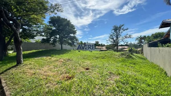 Terreno à venda no Condomínio Vale do Itamaracá em Valinhos