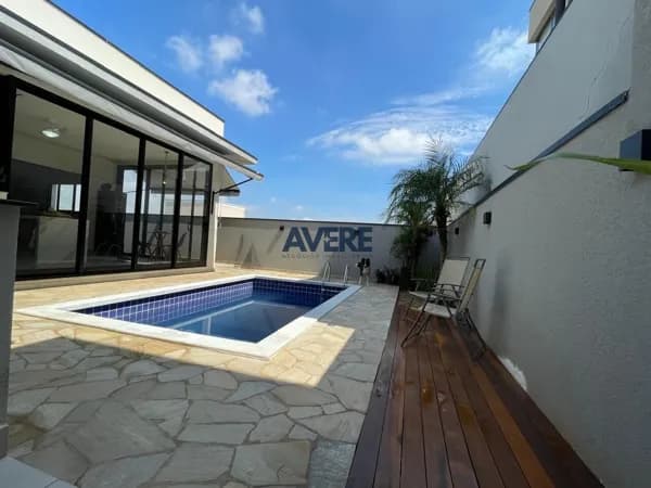 Casa à venda no Condomínio Portal do Jequitibá em Valinhos/SP