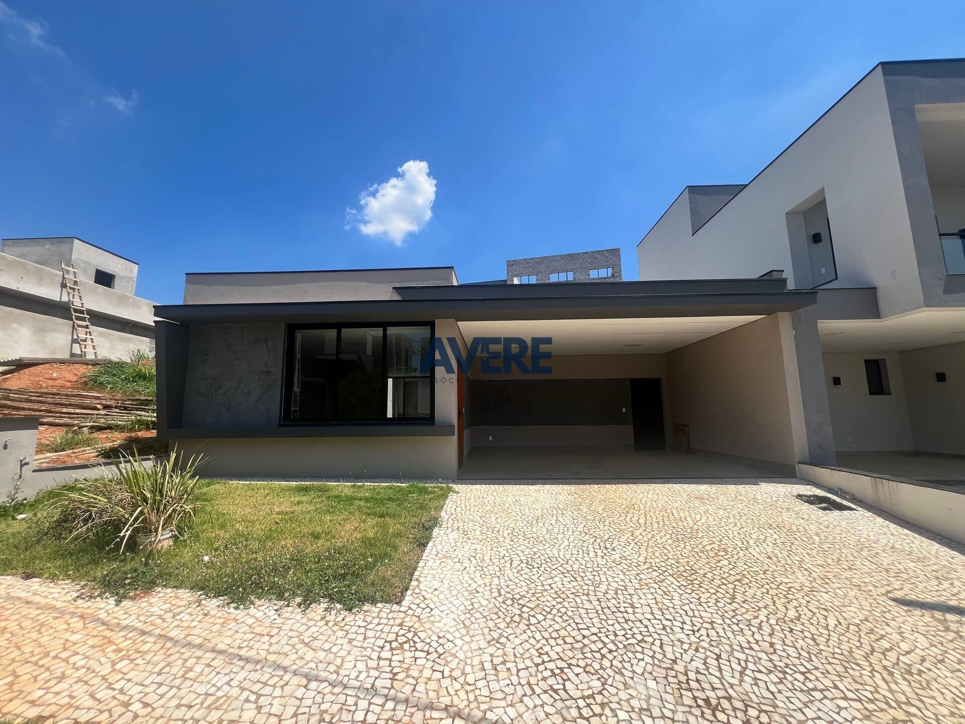 Casa à venda em Valinhos SP - Condomínio Bosque da Mata