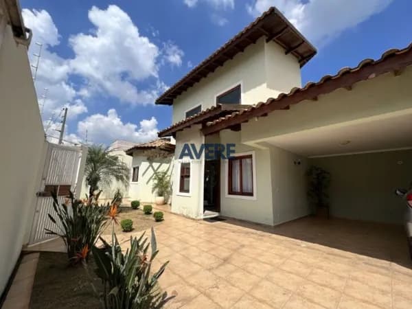 Casa à Venda em Bolsão Residencial em Valinhos