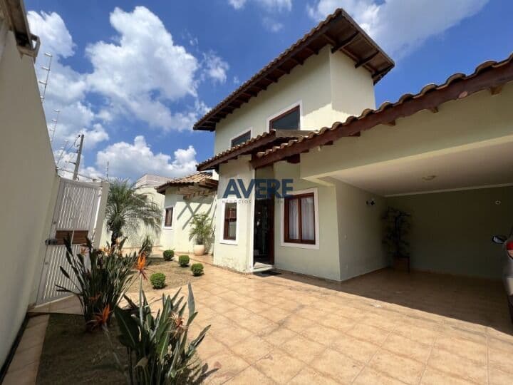 Casa à Venda em Bolsão Residencial em Valinhos