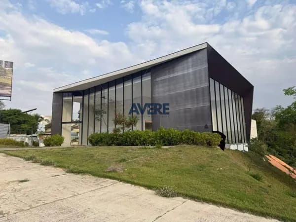 Salão comercial para locação na Rodovia Heitor Penteado Campinas/SP