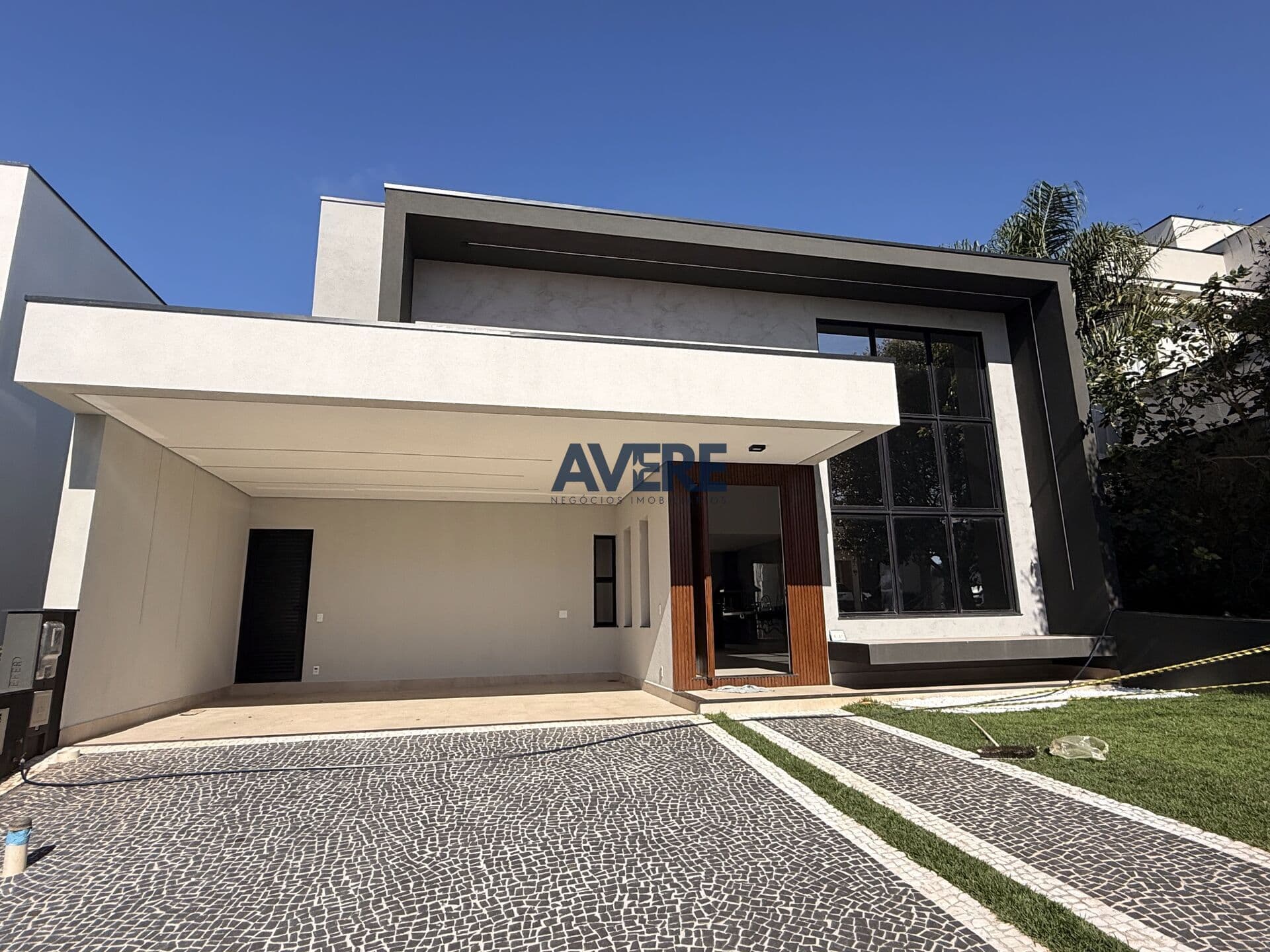 Casa térrea à venda no Condomínio Montalcino em Valinhos/SP | 202m² | 3 suítes | Piscina aquecida