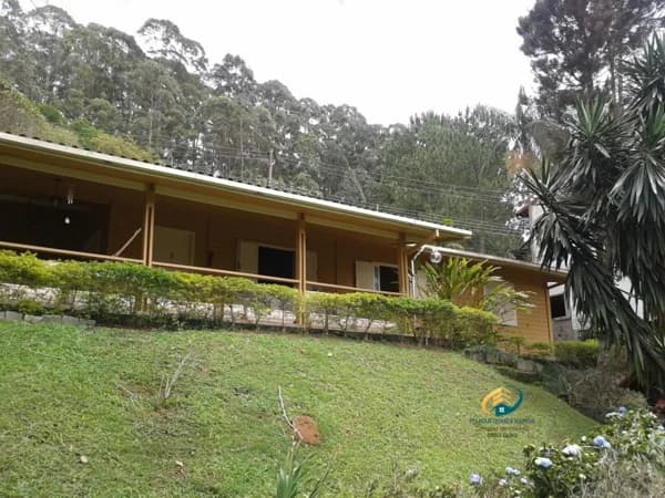 Casa Linear para Venda em Cascatinha Nova Friburgo-RJ