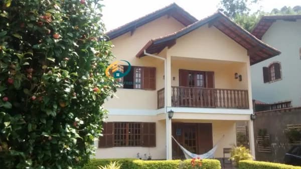 Casa Duplex para Venda em Cônego Nova Friburgo-RJ