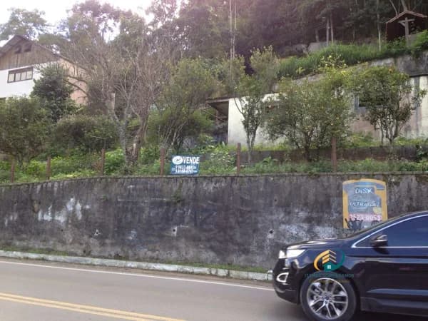 Área Residencial/Comercial para Venda em Ponte da Saudade Nova Friburgo-RJ