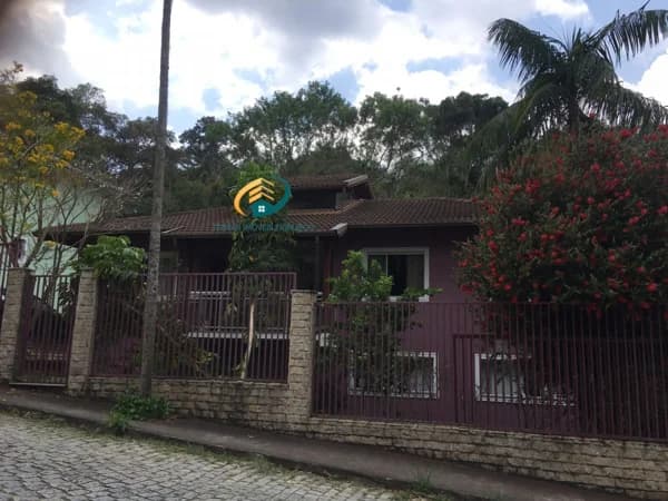 Casa Duplex para Venda em Santa Elisa Nova Friburgo-RJ