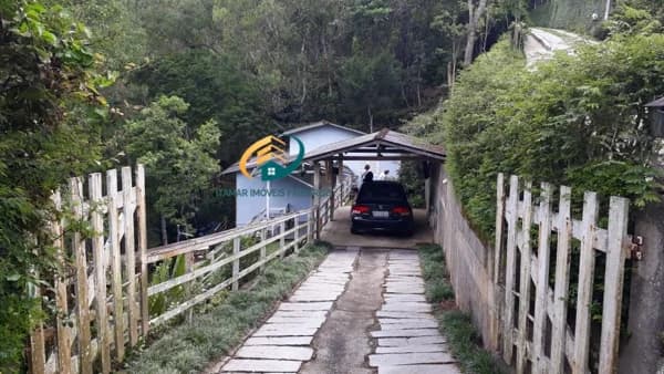 Casa Padrão para Venda em Mury Nova Friburgo-RJ