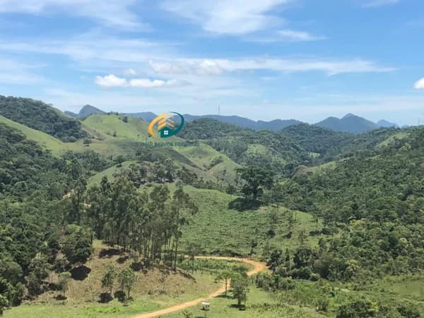 Fazenda para Venda em Centro Trajano de Morais-RJ