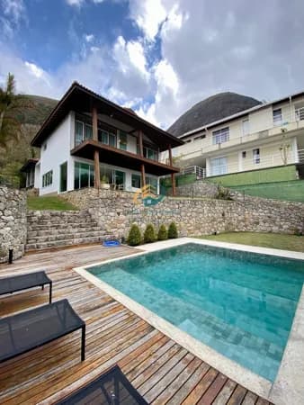 Casa Alto Padrão em Vale dos Pinheiros, Nova Friburgo/RJ