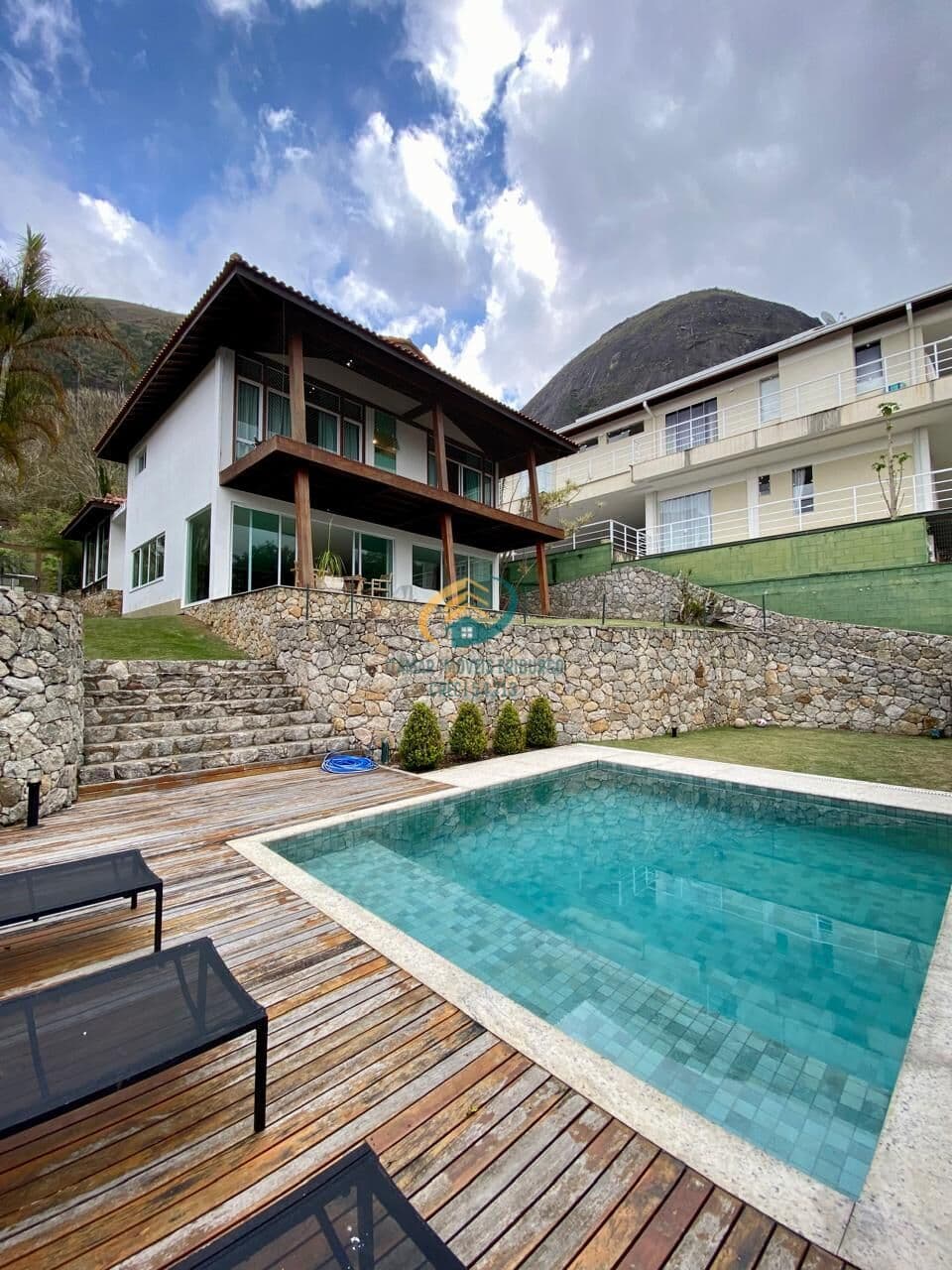 Casa Alto Padrão em Vale dos Pinheiros, Nova Friburgo/RJ