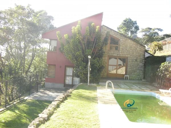 Casa Duplex para Venda em Cascatinha Nova Friburgo-RJ