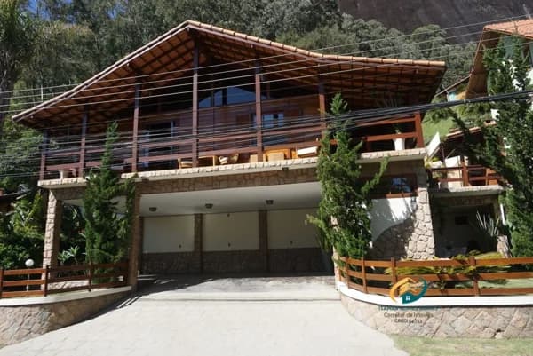 Casa Duplex para Venda em Vale dos Pinheiros Nova Friburgo-RJ