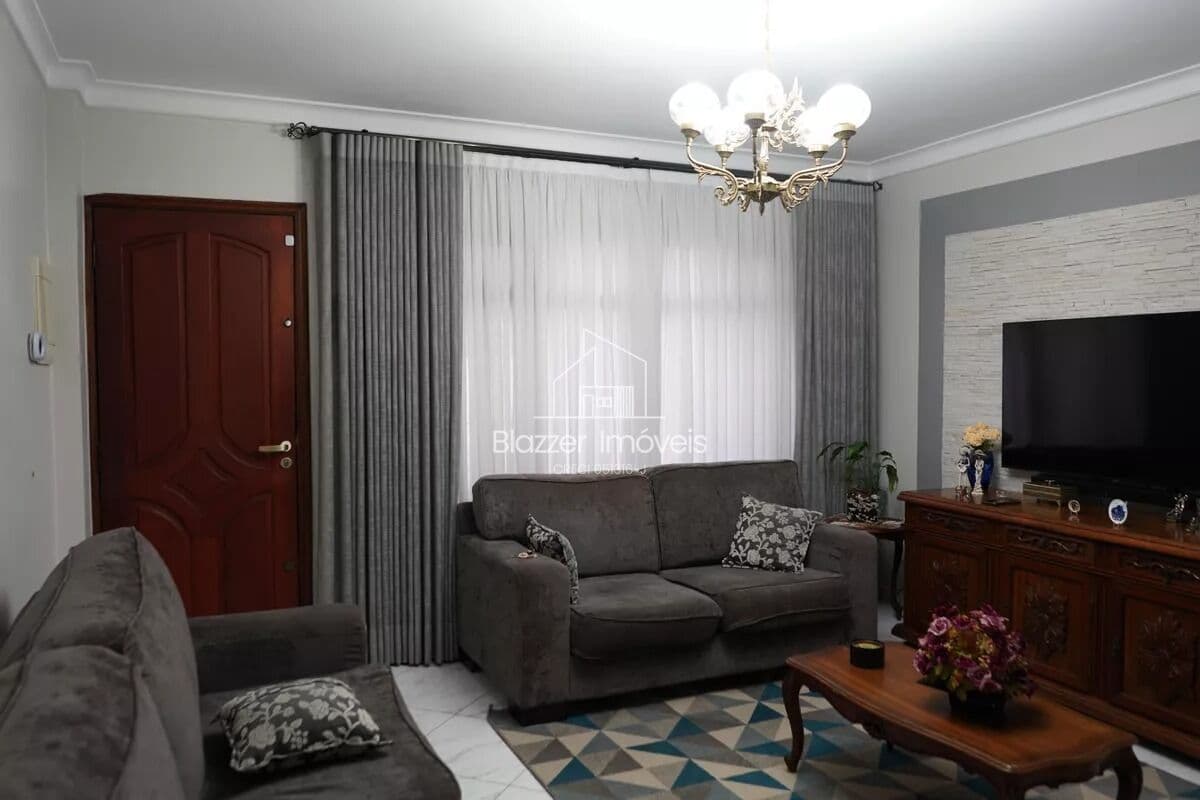 Casa Sobrado de 125m² na Água Rasa
