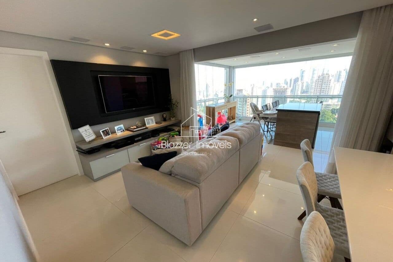 Apartamento de 109m² no Anália Franco | Varanda com churrasqueira e vista livre